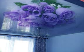 Букет цветов на потолке