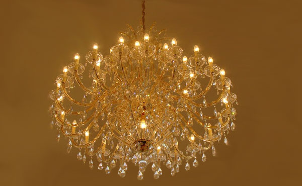 Разбираемся как повесить люстру на потолок Как повесить люстру