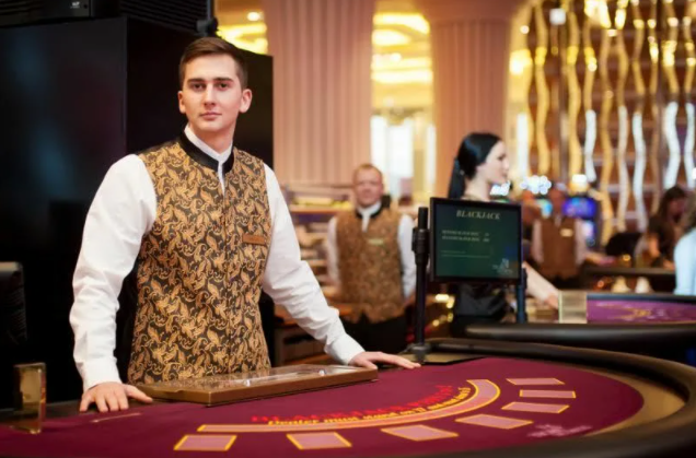 Почему всё чаще выбирают онлайн-казино? Онлайн казино меняет мир: только лицензионные азартные игры, регистрация и вход