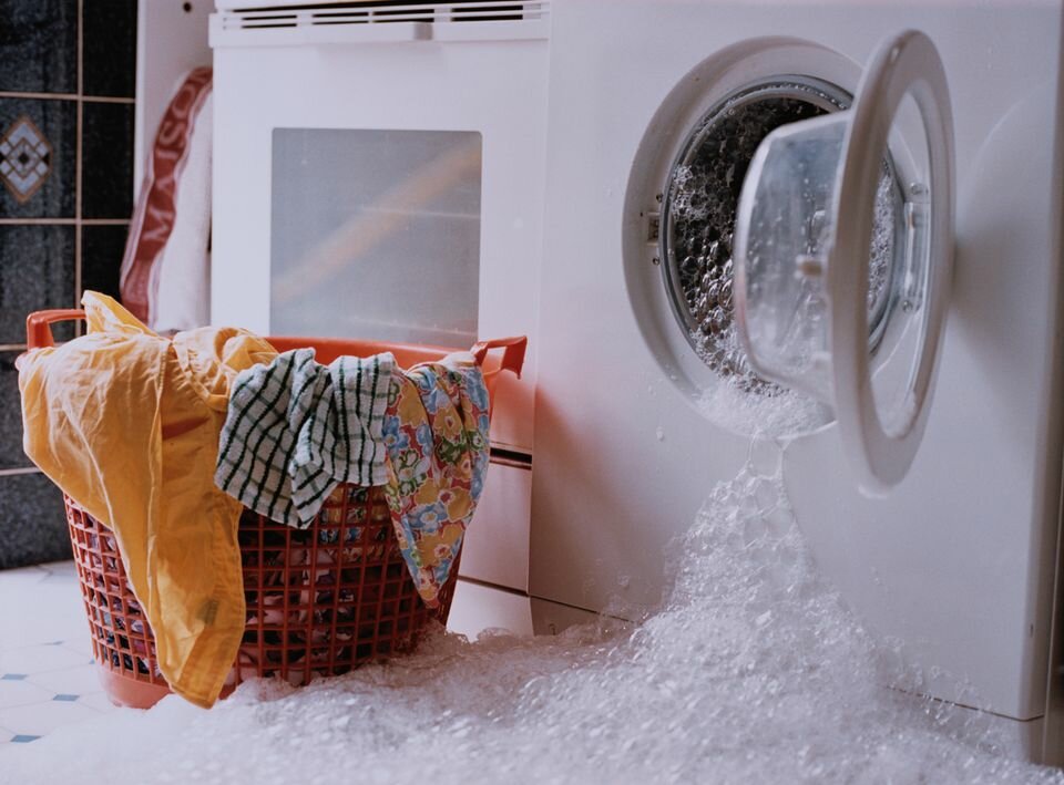 Как обезопасить квартиру от протечки стиральной машины: подробная инструкция