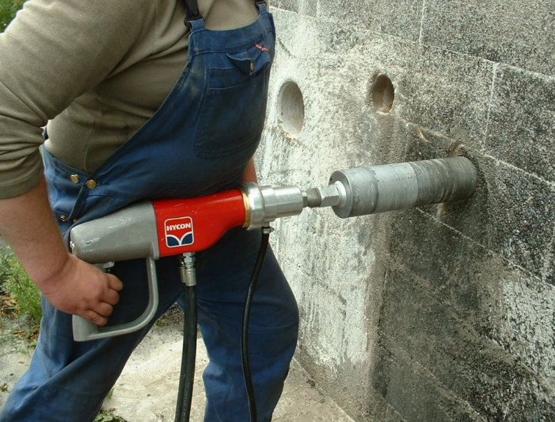Как просверлить отверстие в бетоне: рекомендации