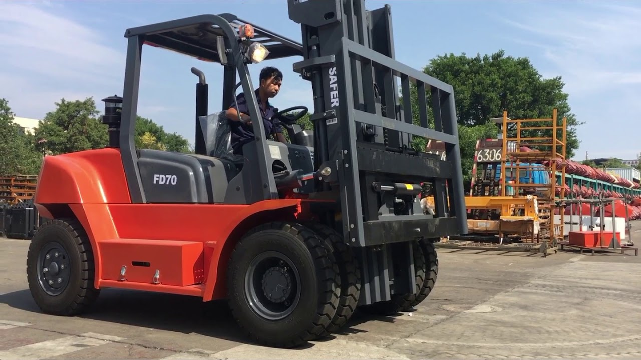 Погрузчик вилочный 5 тонн: характеристики, виды и применение